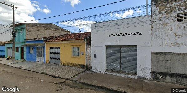 Terreno com salão e quarto, 95m², desocupado