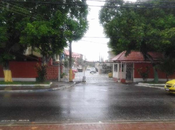 Casa em Bangu com 70m² de área privativa