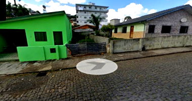 Duas Casas com 125m² e 77m² em Terreno de 504m²