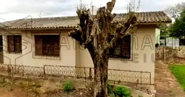 Casa com 120,25m² construída e terreno de 300m² em Santiago/RS