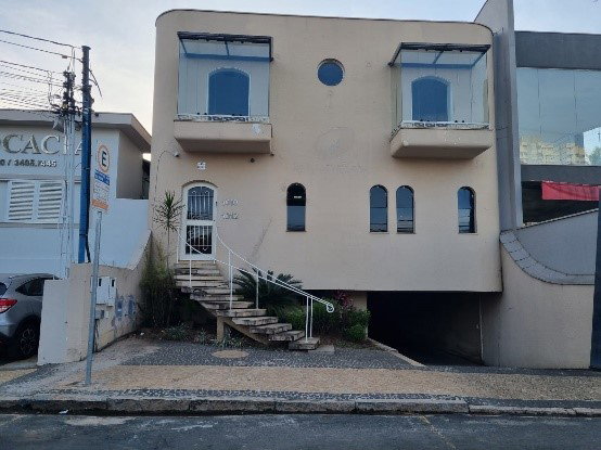 Imóvel Comercial e Residencial 530m² 5 Quartos
