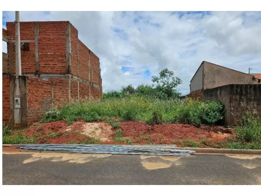Terreno com 600m² em Piacatu/SP