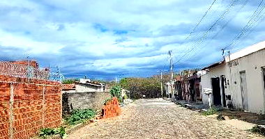 Casa com 75,03 m² de área total em Oeiras PI