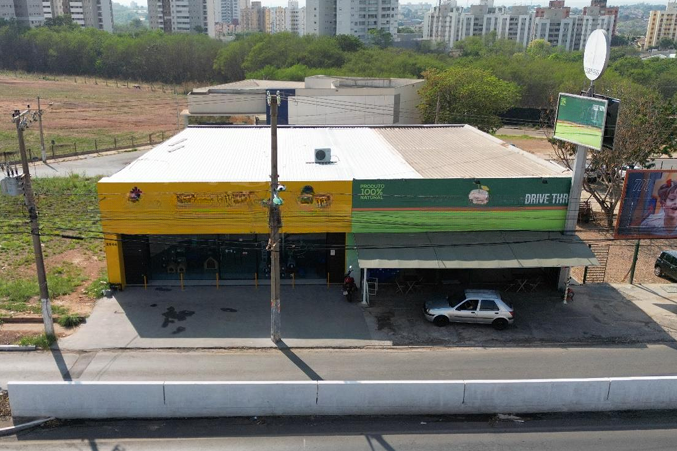 Dois Salões Comerciais com 731,03 m² - Locado
