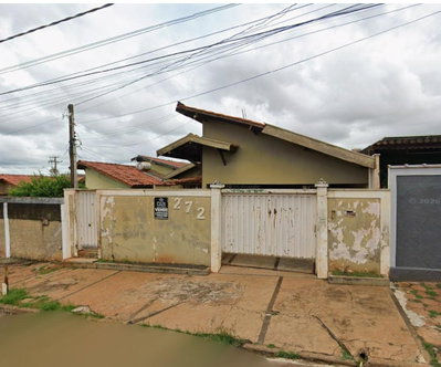 Casa em Christiano de Carvalho com 200m² de terreno e 146m² construídos