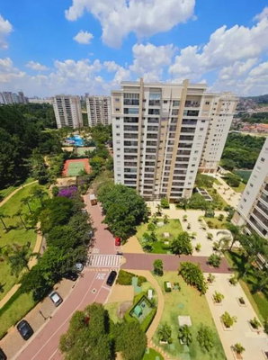 Apartamento com 110m², 2 Vagas em Condomínio Fechado