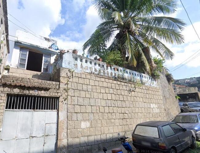 Casa com 246m² na Rua Tavares Bastos, 79 - Oportunidade!