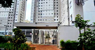 Apartamento com 2 quartos, 1 banheiro, área privativa e 1 vaga
