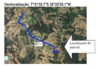 Espaçoso Terreno Rural com Duas Casas para Investimento