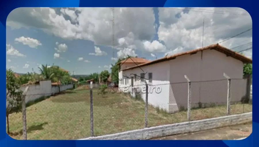 Prédio Comercial com Torre de Transmissão em Sete Lagoas