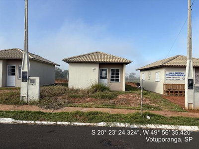 Casa com 2 quartos, 1 vaga e 43,85 m²