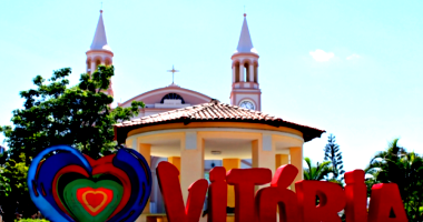 Casa em Vitória de Santo Antão com 324m²