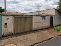 Casa em terreno de 341 m² com 2 quartos e 1 banheiro