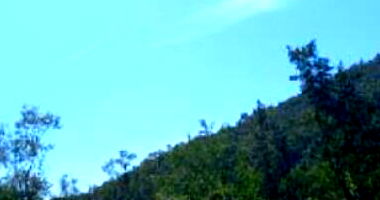 Terreno urbano com casa de madeira, 200529m², desocupado