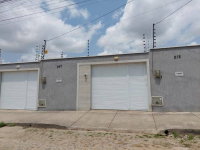 Casa padrão ocupada com 95,7m² e terreno de 159,5m² em Itaitinga/CE