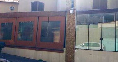 Casa com 3 quartos, 2 banheiros, 1 vaga, 132m² construída, ocupada