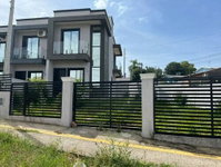 Casa Desocupada em Condomínio com 2 Quartos e 2 Banheiros
