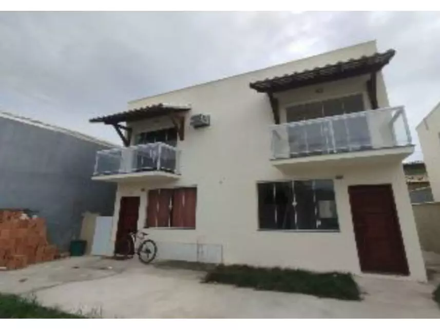 Casa Desocupada em Leilão com 78,98m² de Área Privativa