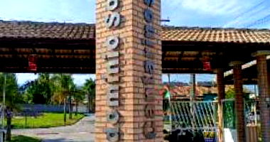 Casa em Condomínio com 1 Vaga de Garagem