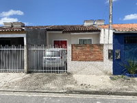 Casa com 2 quartos, 1 banheiro e área de serviço