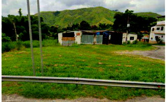 Terreno com galpão em Barra do Piraí/RJ