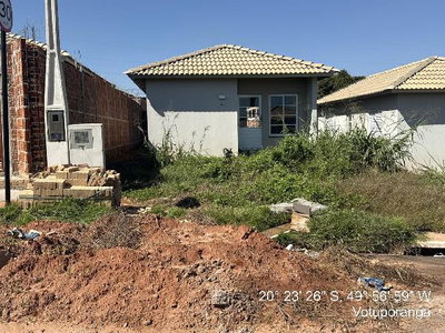 Casa de 2 quartos com 1 vaga e 43,85 m²