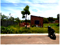 Casa com 360m² de Terreno em Mineiros/GO