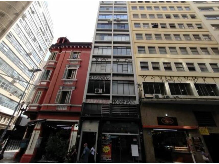 Salas comerciais desocupadas com 245,50m² privativos