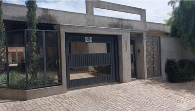Casa Residencial com 223,89m², Piscina e Edícula