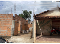 Casa com 3 quartos, 2 banheiros, 8 cômodos, ponto comercial e área construída