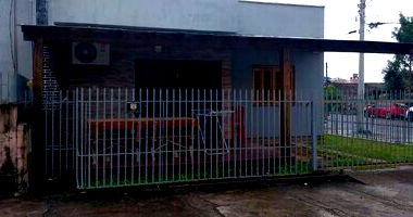 Casa em condomínio com 2 quartos, 1 banheiro, 1 vaga, área construída 61,95m², ocupada