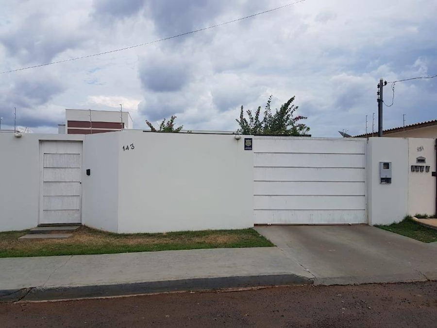 Casa com 2 quartos e 2 banheiros, 168,05 m² construídos, ocupada