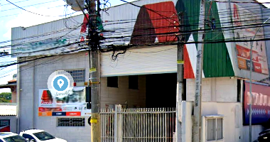 Galpão com 434,85m², mezanino, copa, vestiário e escritório