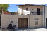 Casa ocupada com 48,38 m² construída