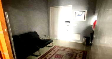 Sala Comercial com 2 ambientes, copa-bar e banheiro, mobiliada, ocupada