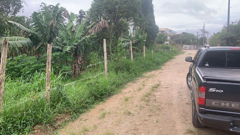 Terreno amplo de 396,80m² em Biguaçu, desocupado