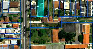 Terreno 480m² em Curitiba - Desocupado