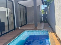 Casa em Condomínio com 2 Suítes em Goiânia