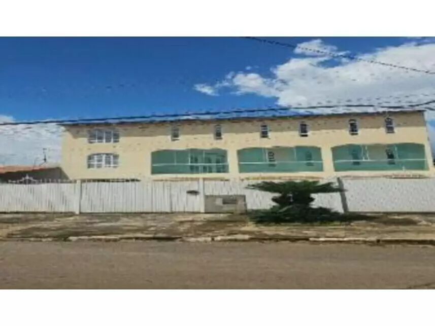 Casa em Leilão com 431,87m² Construída e Terreno de 312,50m²