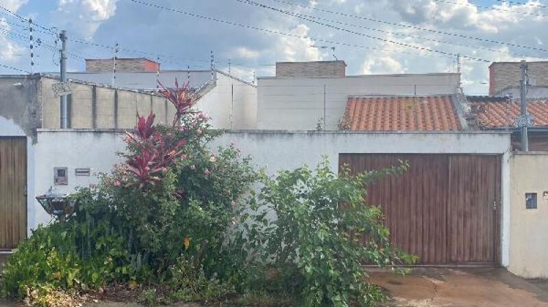 Casa com 82,18m² de área privativa, 2 quartos, 1 banheiro