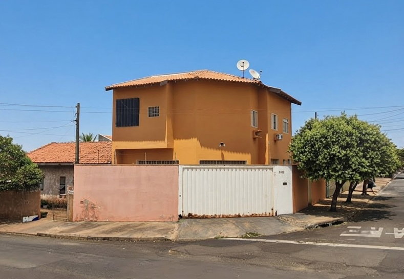 Sobrado com 2 quartos e 2 banheiros em São José do Rio Preto