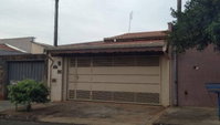 Casa aconchegante com 2 quartos, 2 banheiros e 132 m² construída, ocupada