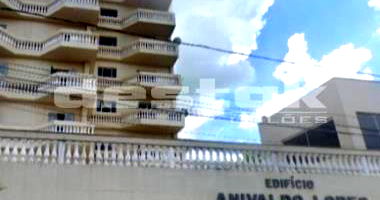 Apartamento com 3 dormitórios e 1 vaga em Conchas/SP