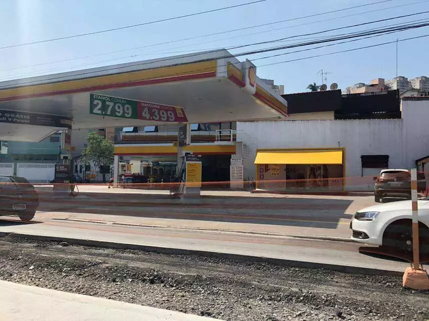 Imóvel Comercial com 712,94m² de Área Construída em Leilão