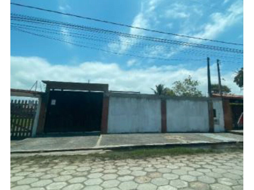 Casa em leilão com 4 quartos e 2 banheiros