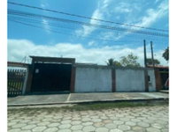 Casa em leilão com 4 quartos e 2 banheiros