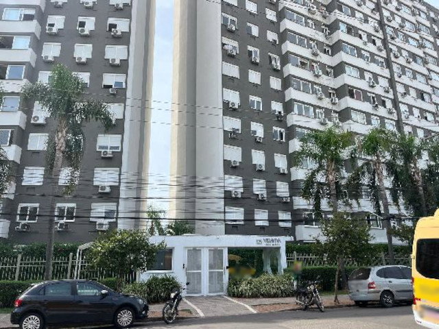 Apartamento com 2 quartos em Porto Alegre
