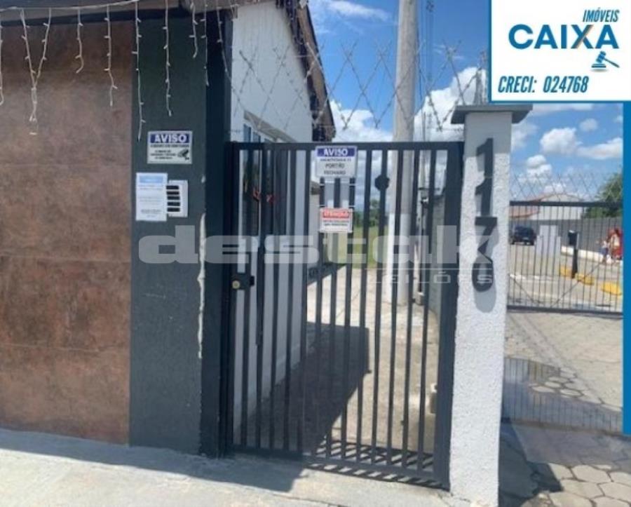 Casa 2 quartos com vaga em condomínio - 52m²