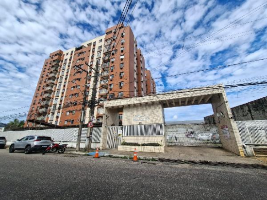 Apartamento 2 Quartos com 90m² e Vaga de Garagem