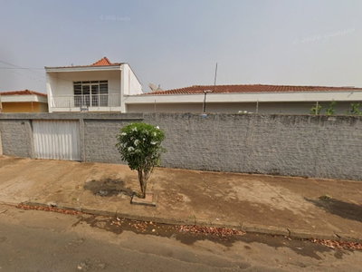 Casa 283m² com 3 dormitórios em Jardim Santo Antônio